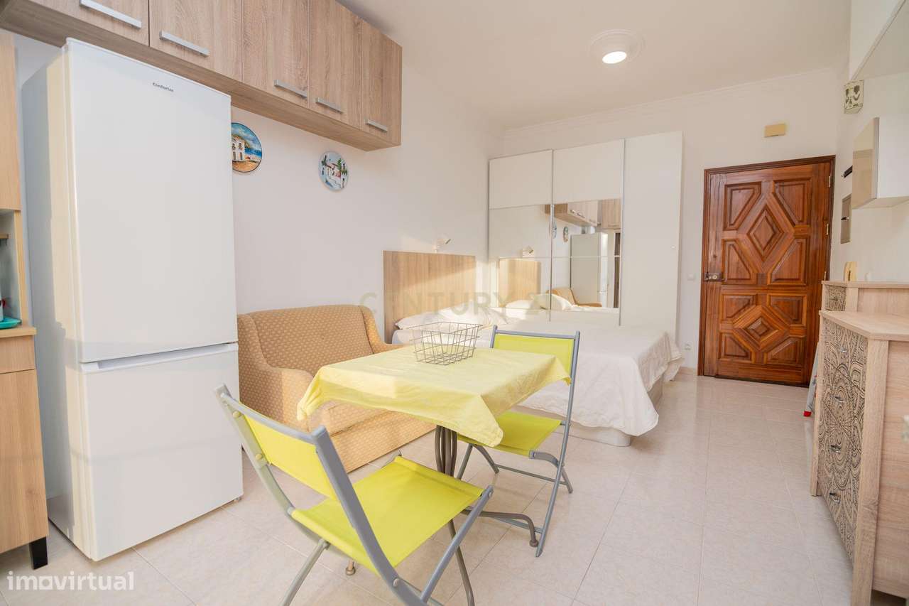 NÃO PERCA ESTA GRANDE OPORTUNIDADE! APARTAMENTO T0 COMPLETAMENTE REMOD - Grande imagem: 4/18