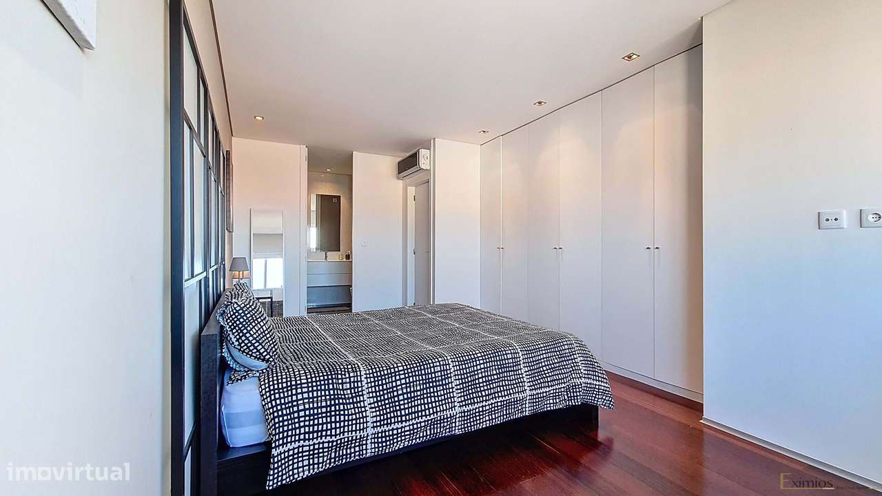 Apartamento T2 com garagem, em Árvore-12