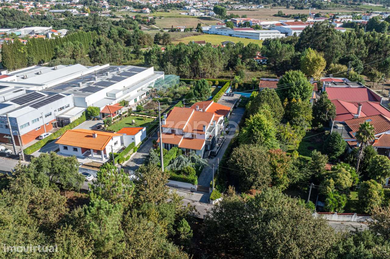 Moradia T3 Com Piscina-38