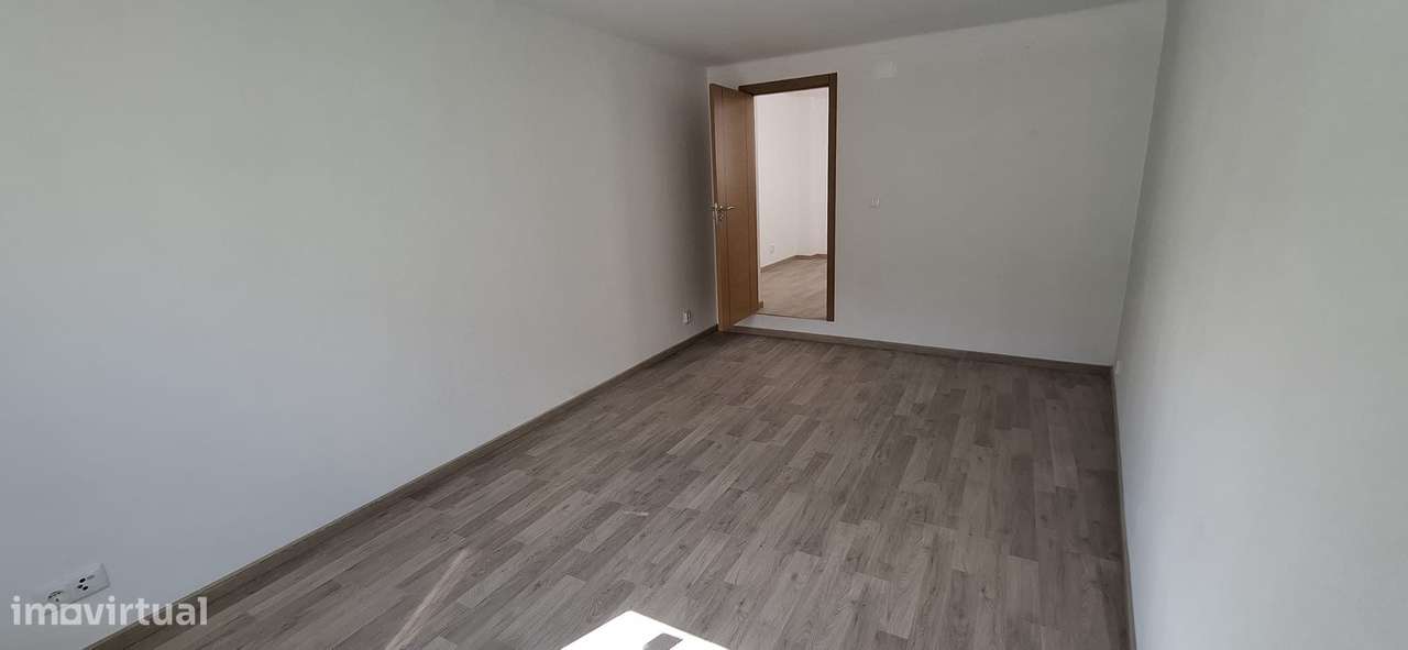 À venda MORADIA totalmente RENOVADA no centro de Almodôvar - Grande imagem: 4/14