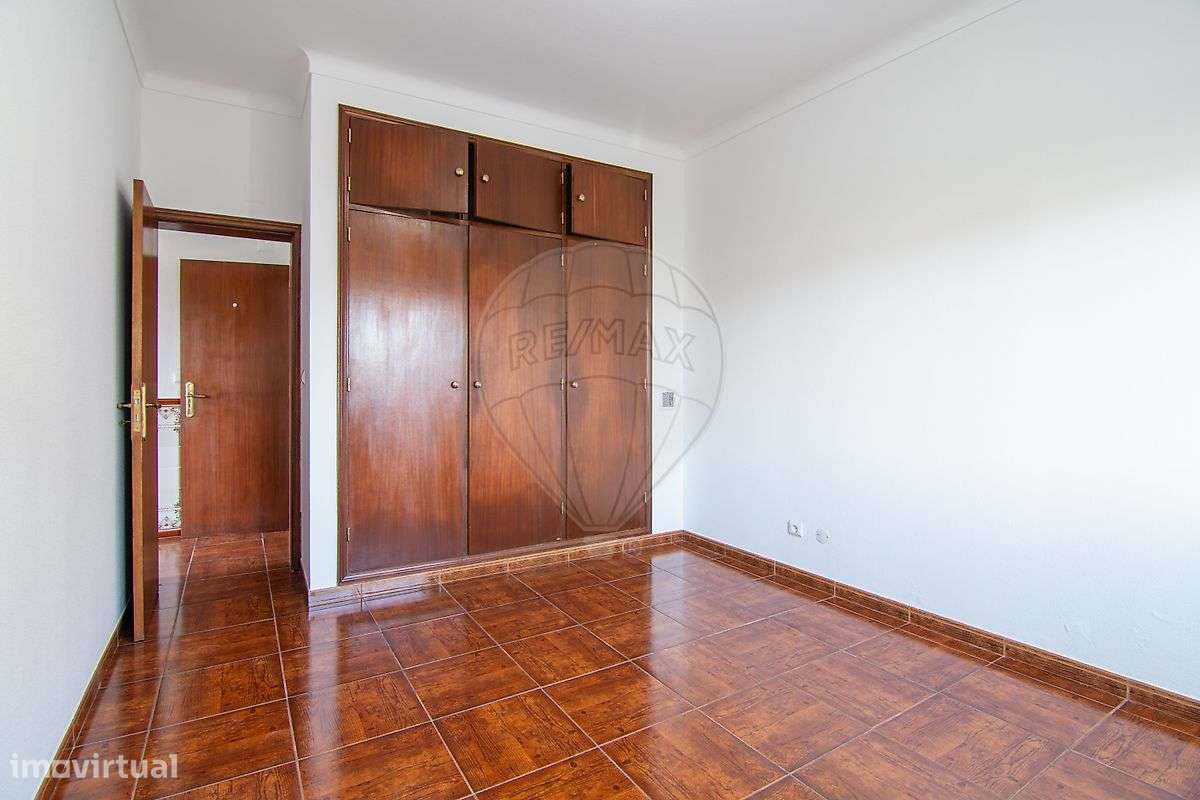 Moradia isolada T2+2 para venda na Quinta do Conde-17
