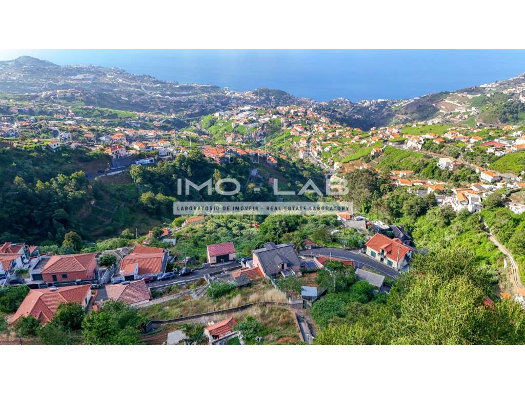 Moradia T2 - Ampla Garagem - Câmara de Lobos-43