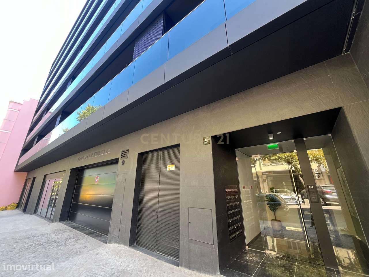 Apartamento novo com 2 quartos, com varandas, garagem e arrecadação - Grande imagem: 4/20