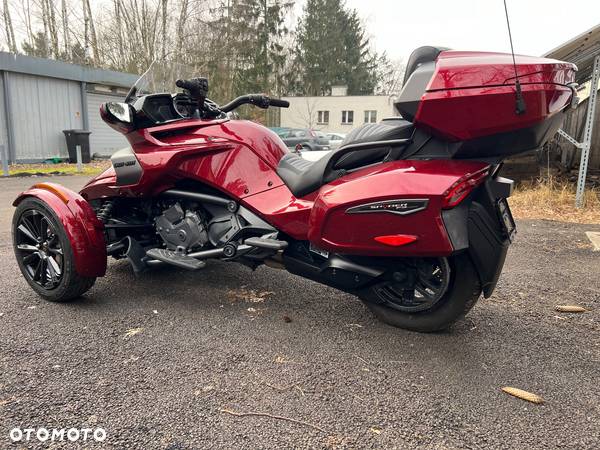 Can-Am Spyder - 8