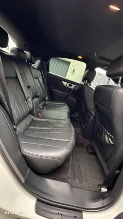 Infiniti QX70 3.0d S Premium - 17