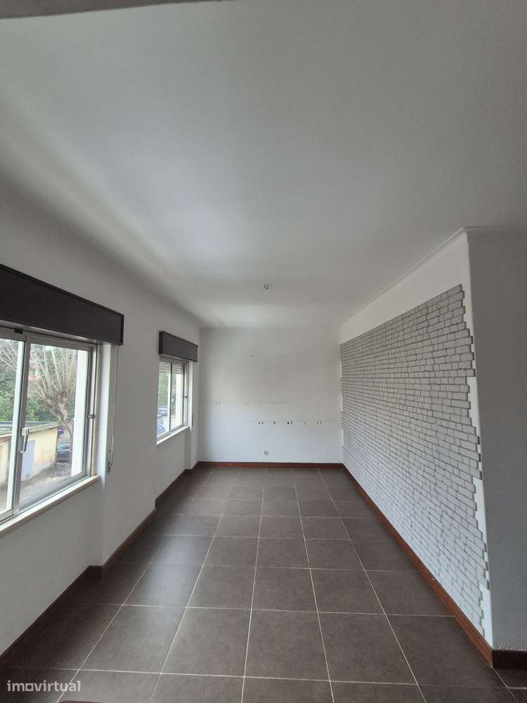 Oportunidade! T3 no Pinhal Novo com 2 WC's - Grande imagem: 3/12