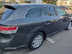 Toyota Avensis 1.6 Comfort - 1