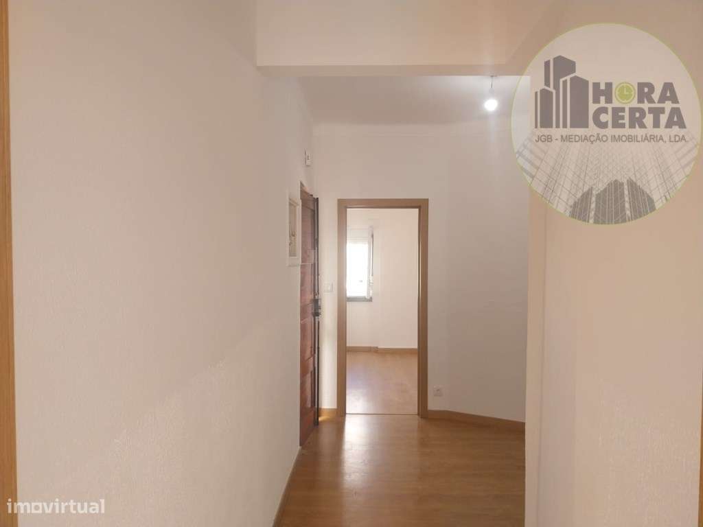 Apartamento T4 nas Mercês!-5