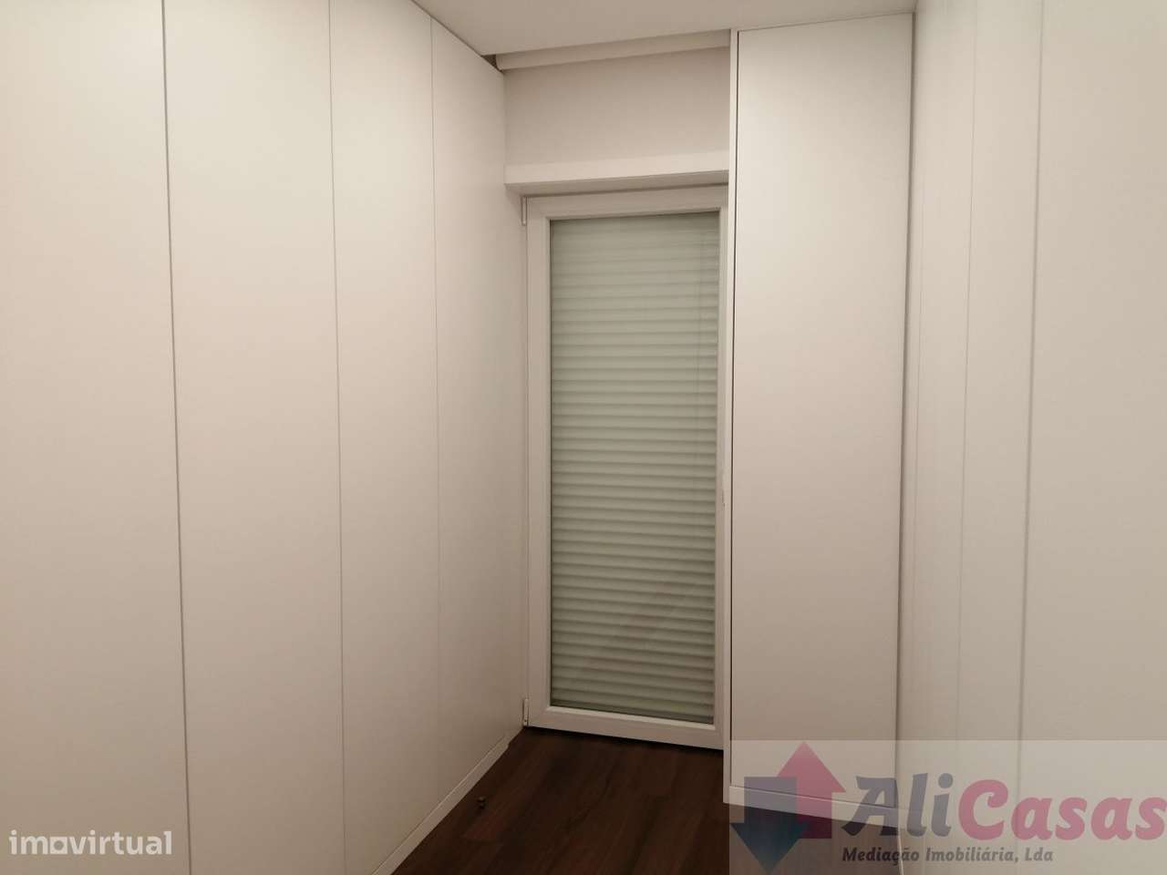 Excelente T2 Primeira Linha de MAR-16