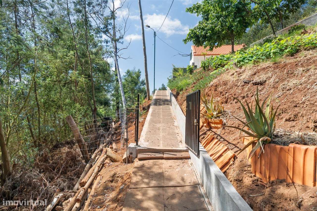 Oportunidade Única - Casa T2 - Renovada -  Funchal - Ilha da Madeira-7