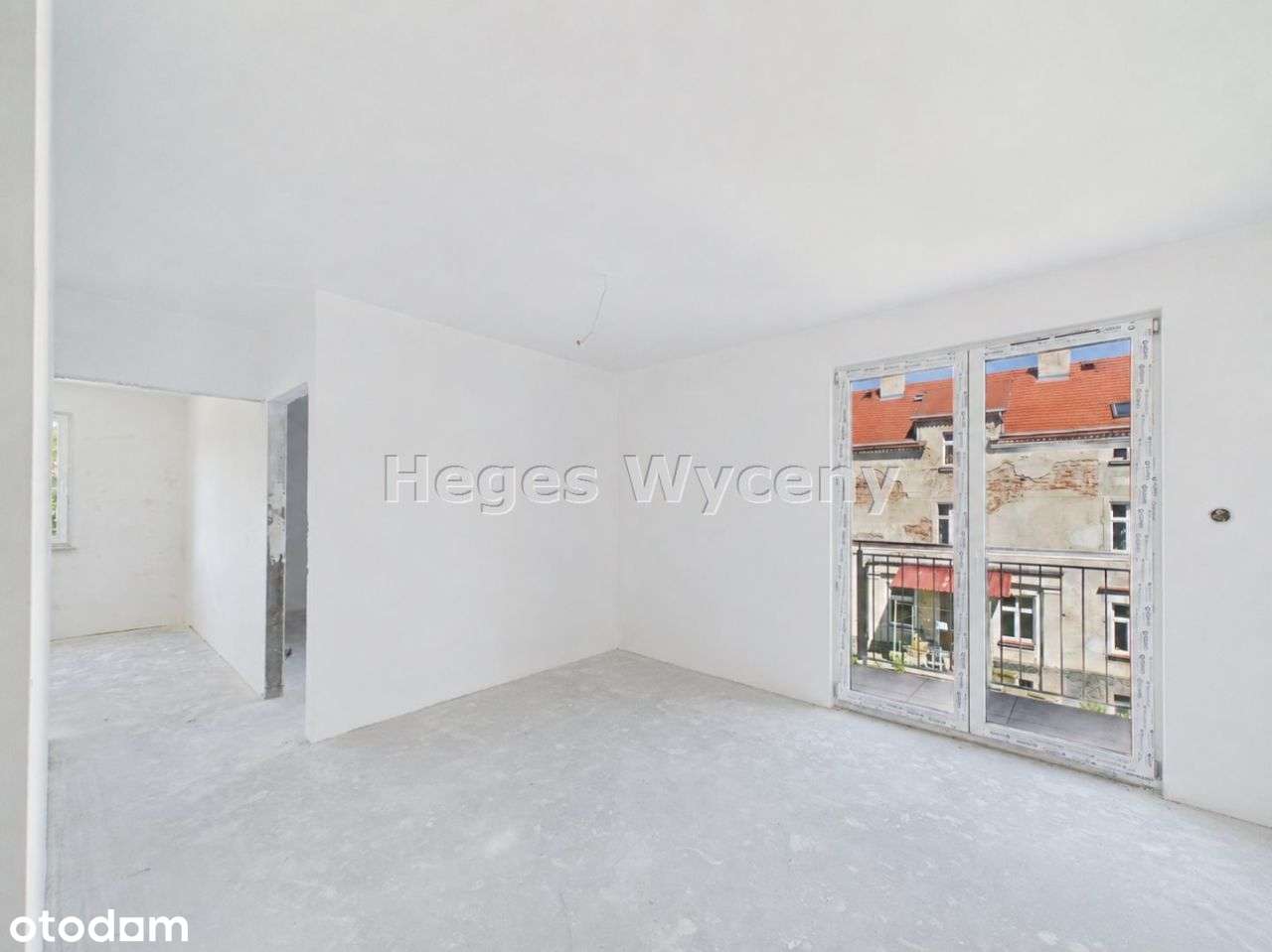Dwupoziomowe mieszkanie z miejscem postojowym w garażu w cenie - View 2