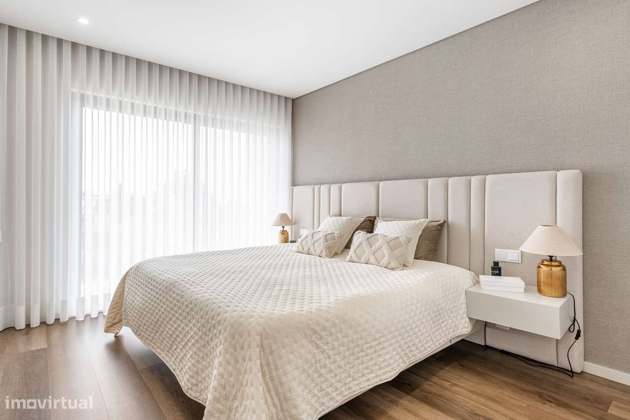 Moradia de Arquitetura Contemporânea com Piscina | Fafe-23