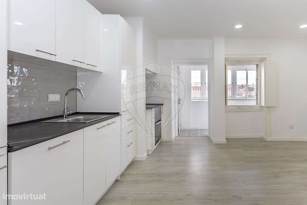Apartamento T2 à venda em Lisboa-15