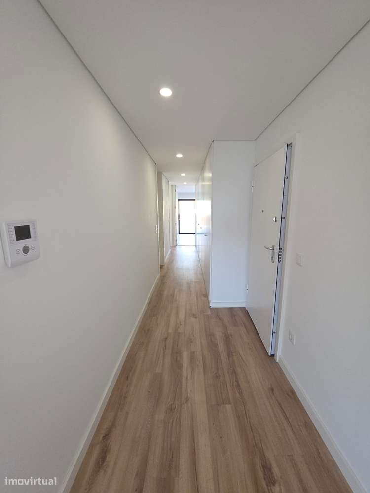 Excelente apartamento T2 novo em Santa Maria da Feira-6