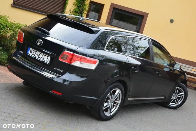 Toyota Avensis 1.8 Sol NAVI - 4