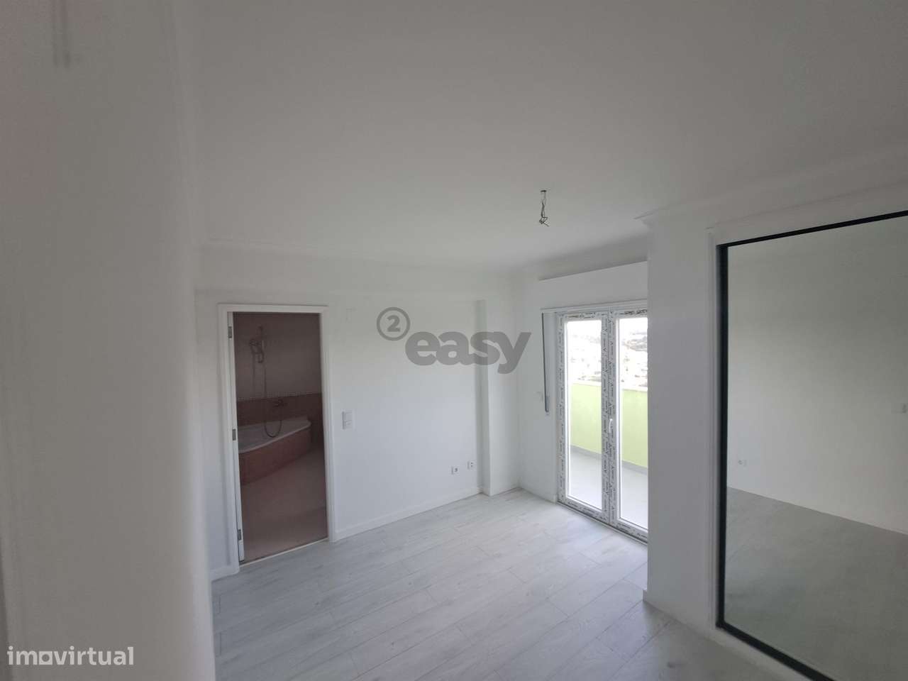 Apartamento T4 Duplex - Avenida de Fitares-15