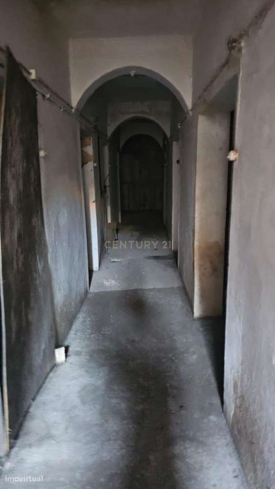 Prédio para Reabilitação no Centro Histórico de Palmela-24
