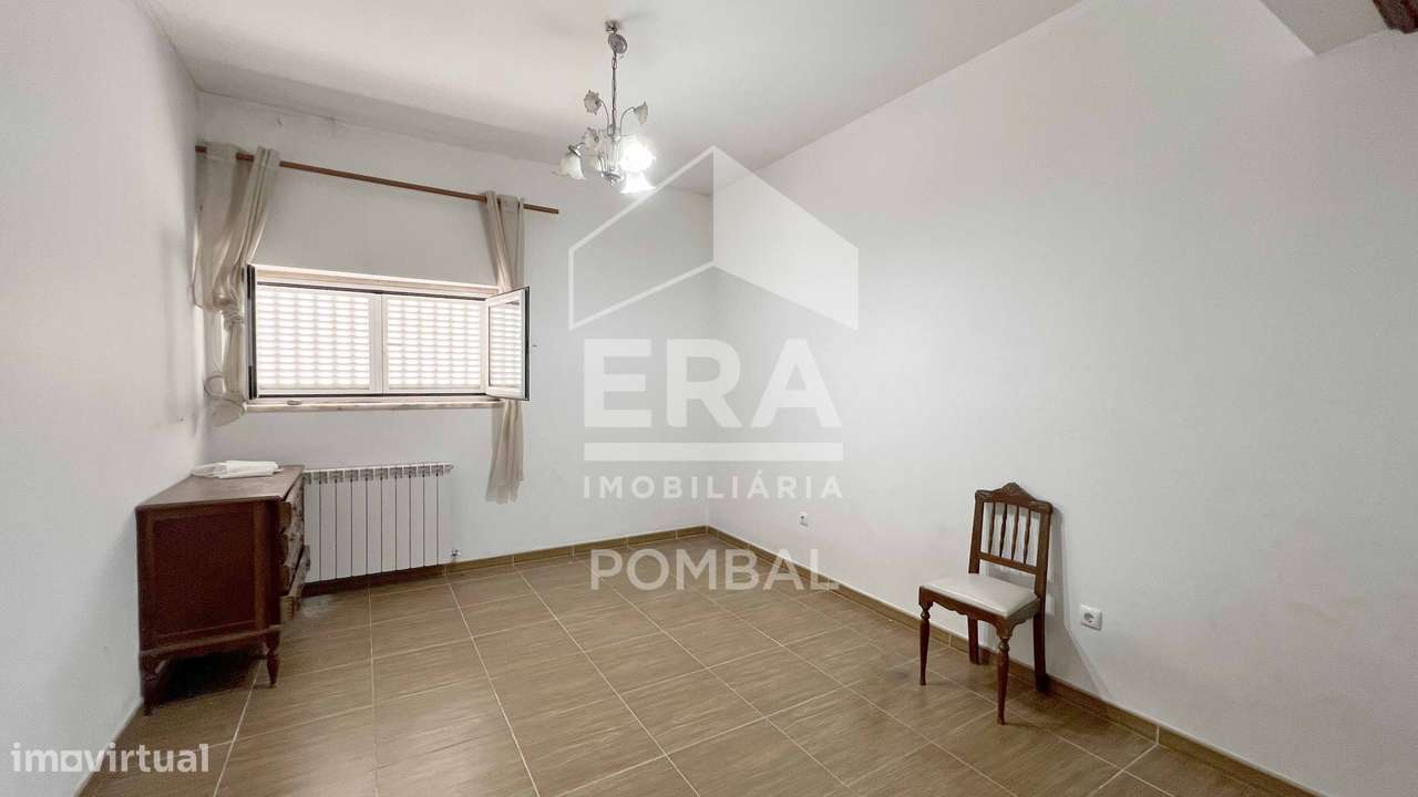 Moradia T6 localizada em Freixianda-11