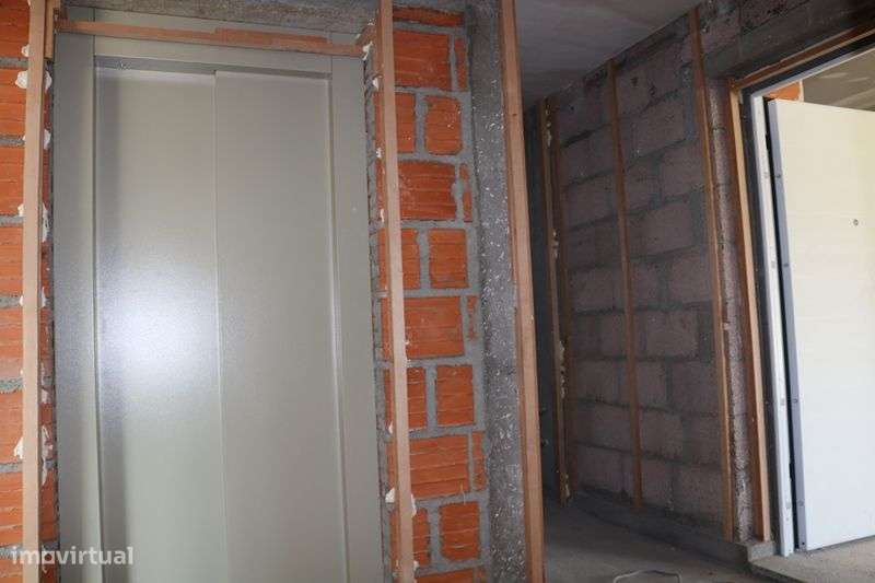 Venda de partamento T2 com  110 m2, a 10 minutos do centro  de Braga-23