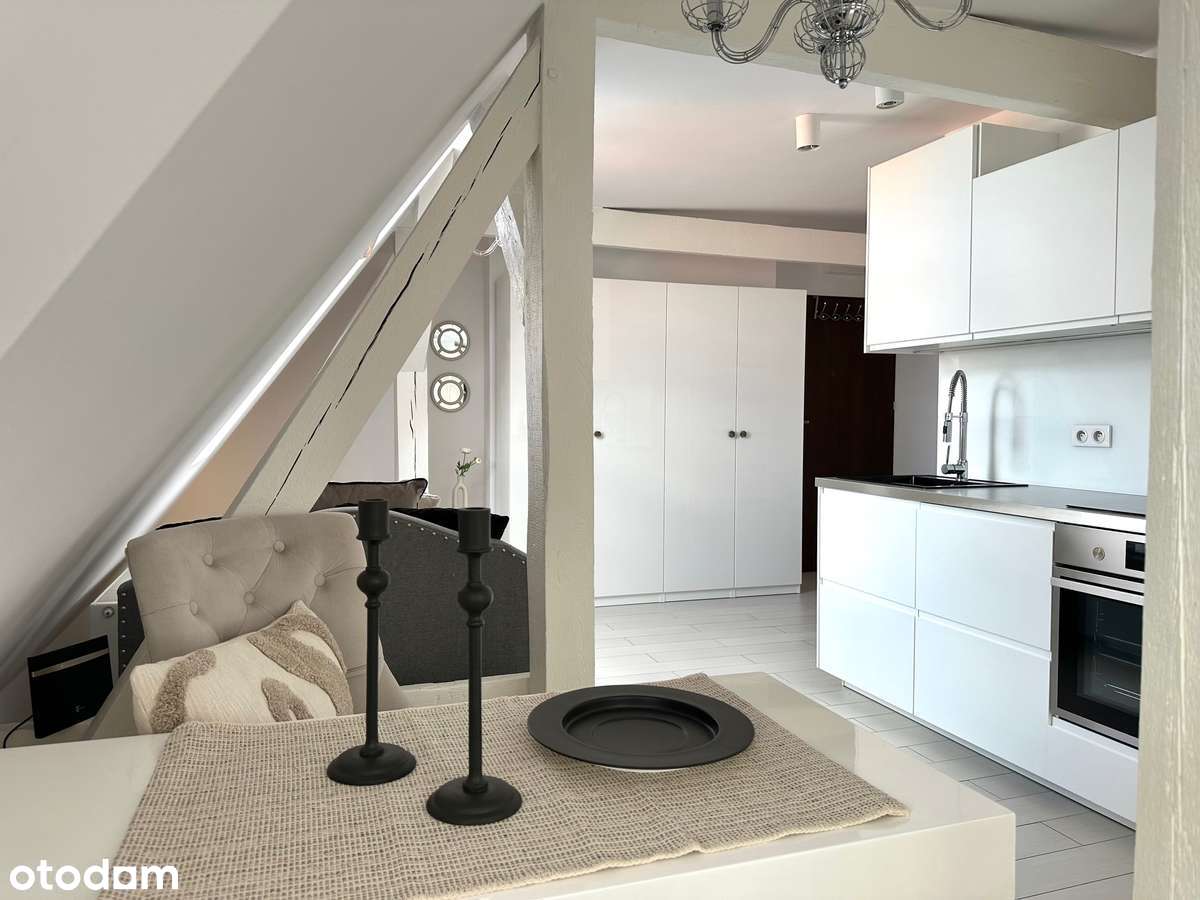 Piękne mieszkanie poddaszowe w kamienicy w CENTRUM, wysoka jakość-12