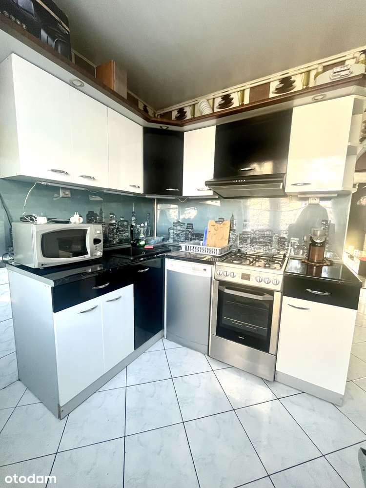 Trzypokojowe mieszkanie z balkonem i ogrzewaniem miejskim!-9