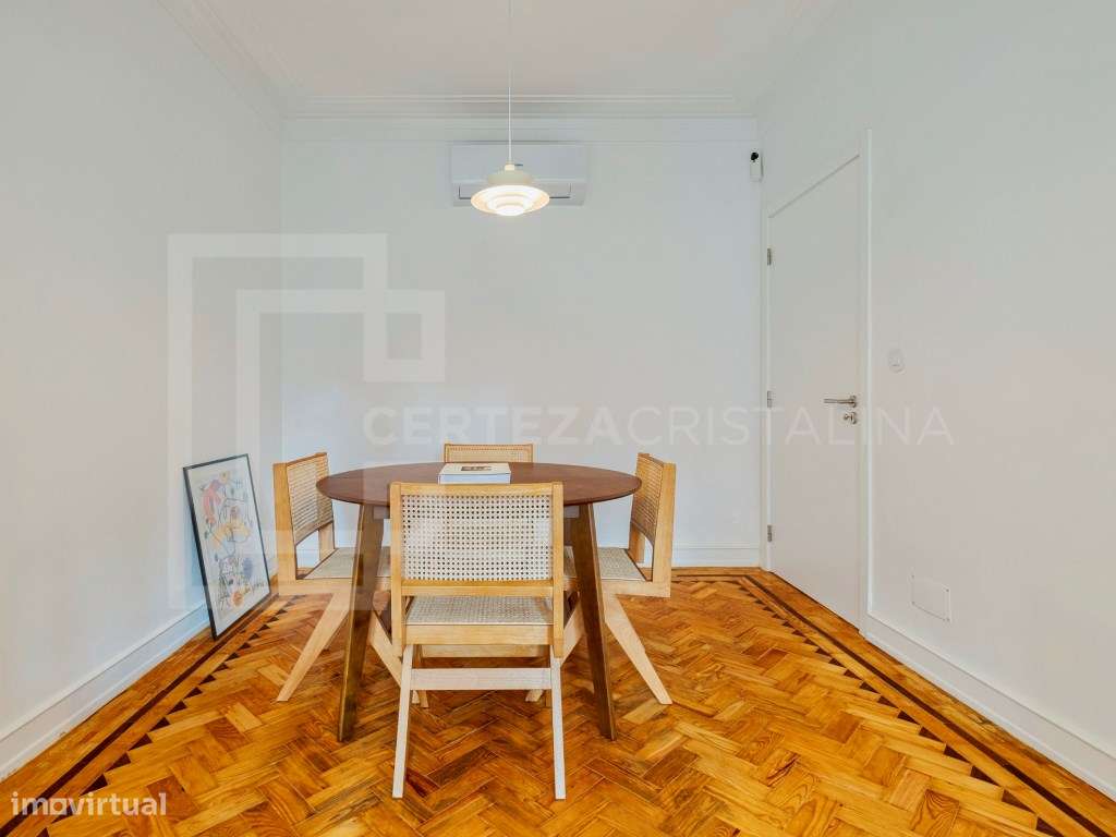 T2 integralmente renovado com piscina, jardim e arrecadação | Penha...-9