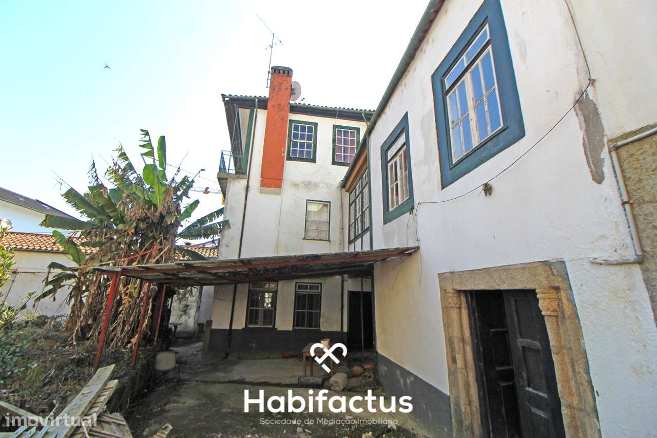 Prédio zona histórica de Viseu - Grande imagem: 2/34