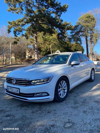 Volkswagen Passat 2.0 TDI DSG Comfortline - 2