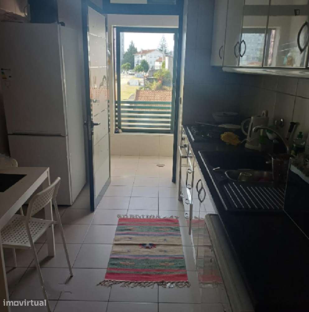 Quarto - localizado em Águas Santas Porto - Grande imagem: 4/9