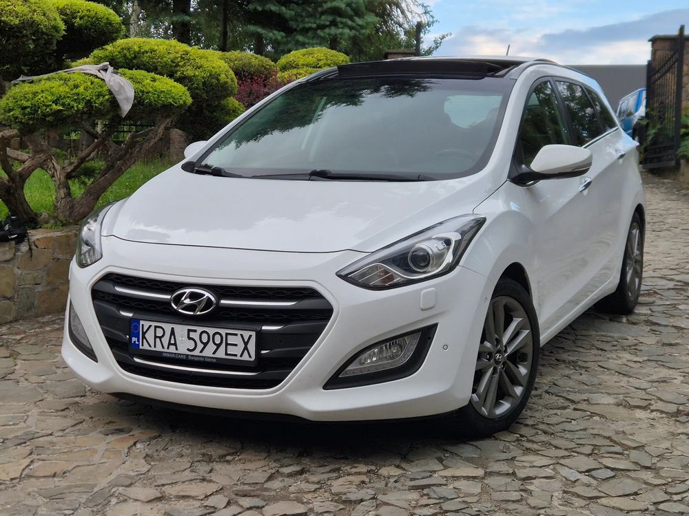 Hyundai i30 II blue Kombi 1.6 CRDi DCT Premium 2015