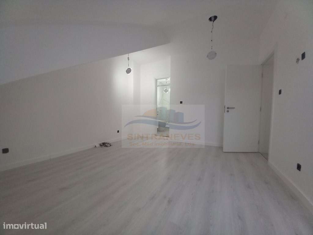 Fantástico T3 Dúplex, totalmente remodelado com Garagem a 300m da P...-45