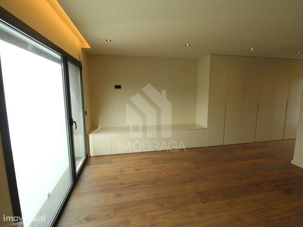 Moradia de Gaveto T3 Nova com 3 Suites | Pronta a Habitar | S. Pedr...-10
