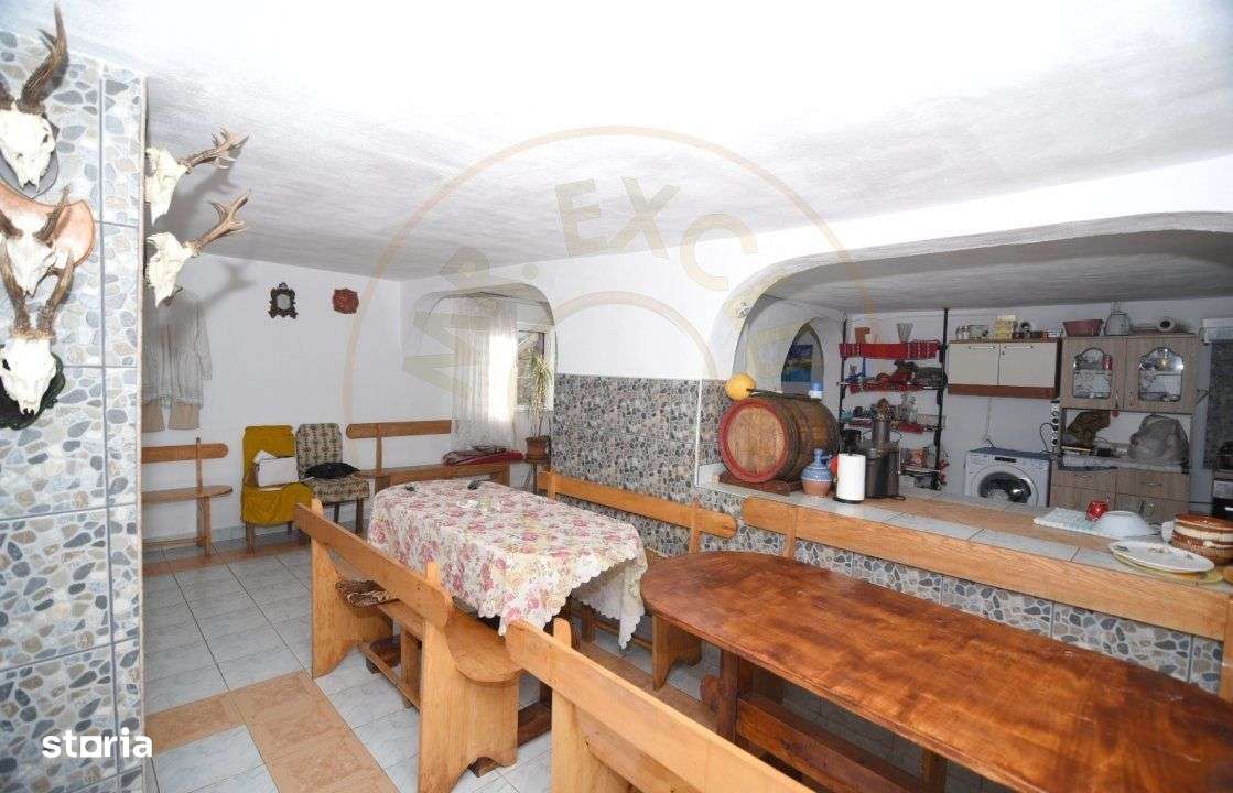 Casa/pensiune 6 camere loc. Salatrucu. Pretabila investitie. Comision - Imagine principală: 5/7