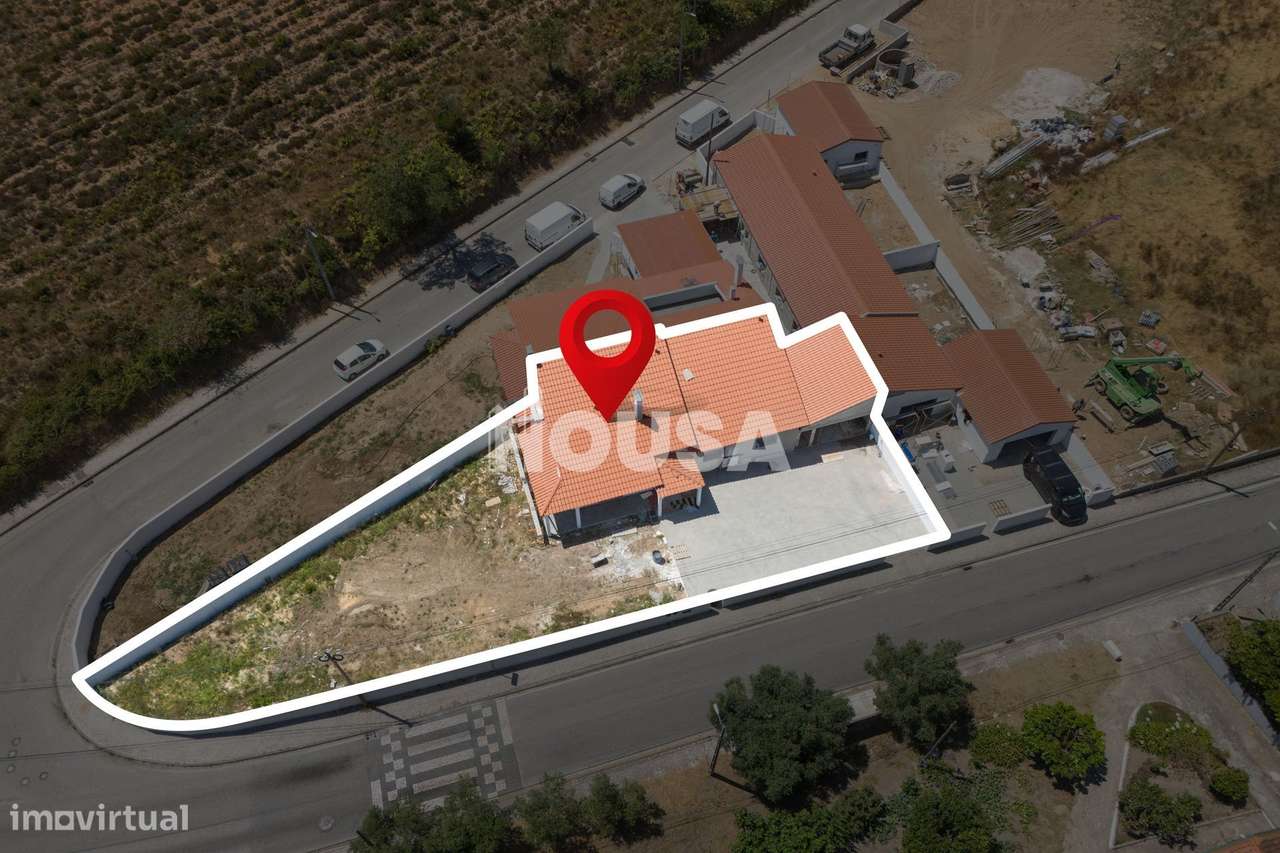 Moradia T3 Térrea Geminada – Em Construção-42