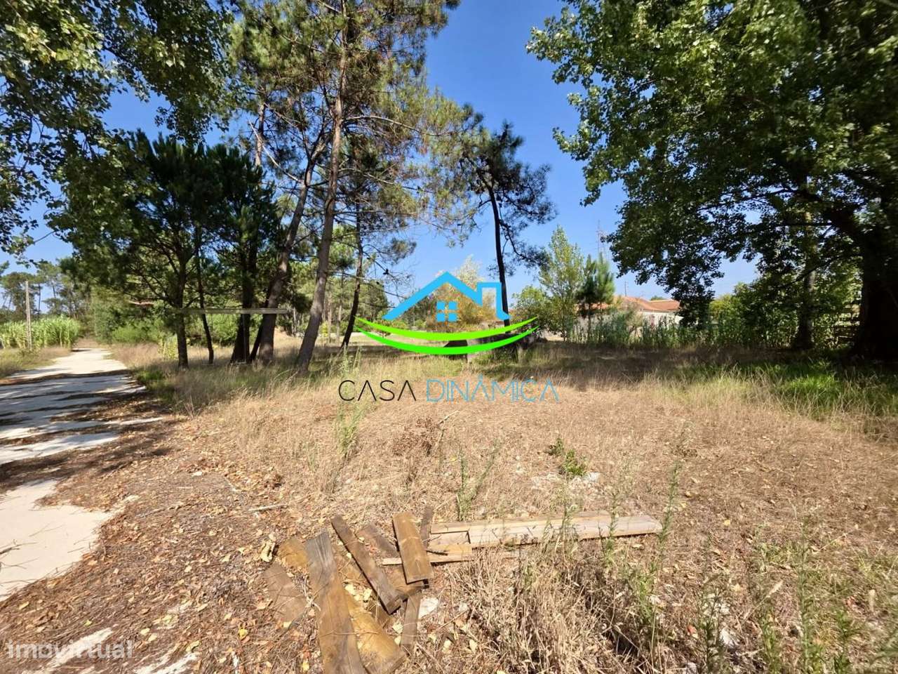 Terreno com 8.369 m² e possibilidade de construção – Arazede, Mon-49