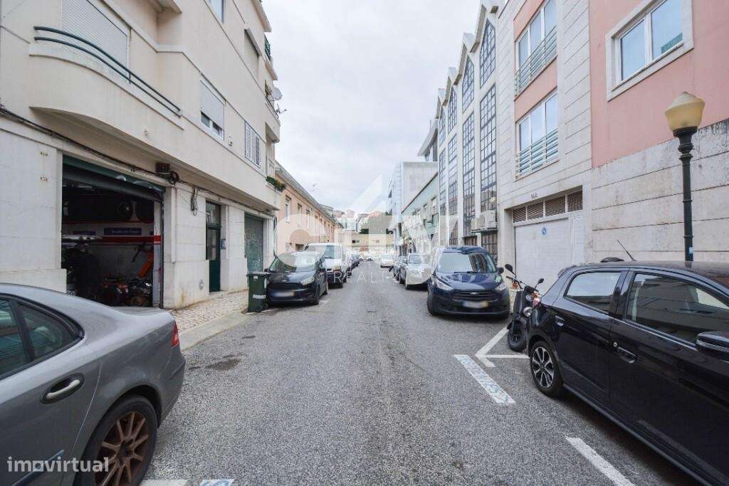 T1 Remodelado com Terraço Privativo | Praça da Espanha | Junto ao Jard-22