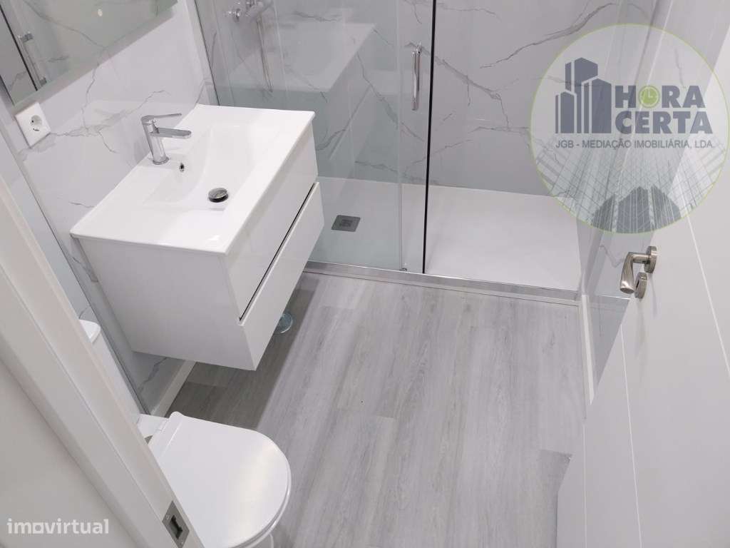 Apartamento T2 em Corroios!-11