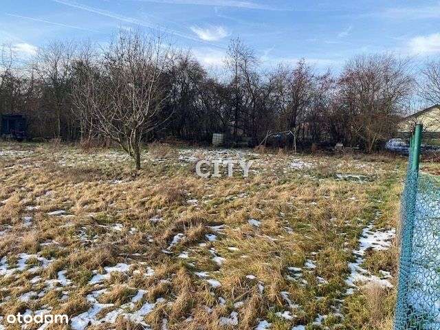 Działka z warunkami zabudowy/gmina Żórawina-2