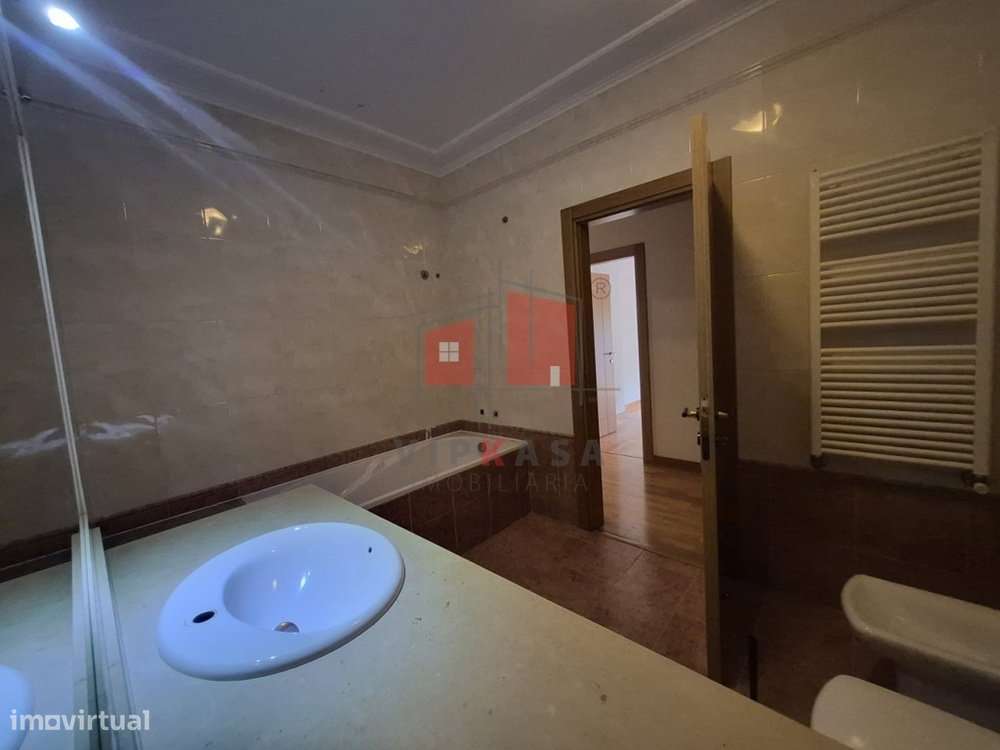 Apartamento T2 em Vila Franca de Xira-14
