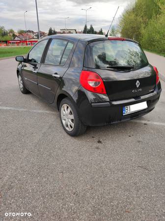 Renault Clio 1.6 16V Expression - 6