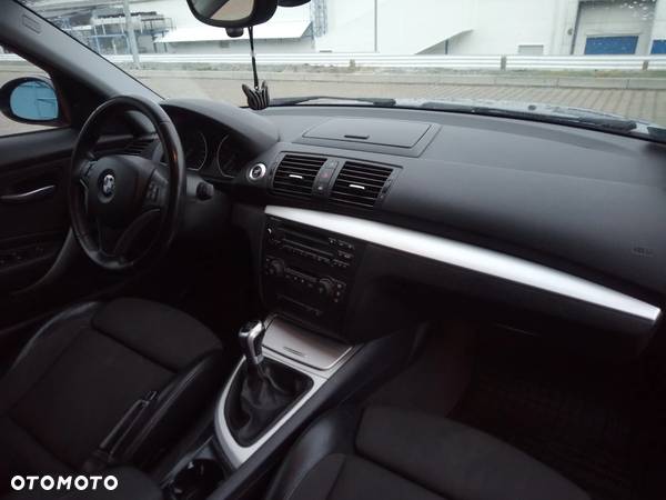 BMW Seria 1 118i Edition Sport - 22