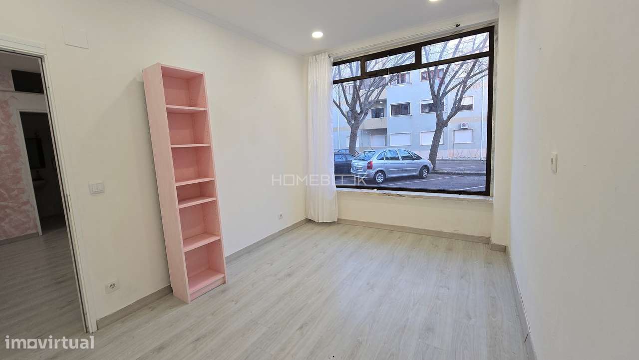 Loja em Mem Martins - Grande imagem: 2/9