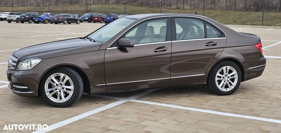 Mercedes-Benz C 220 d 4MATIC Aut. - 2