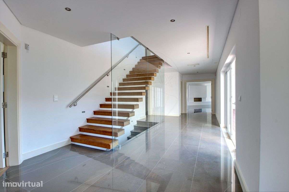 Moradia T4 para venda-8