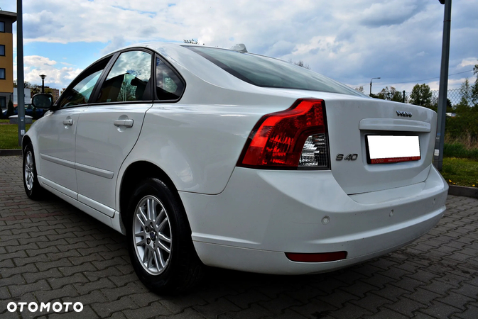 Volvo S40 1.6 Momentum - 16