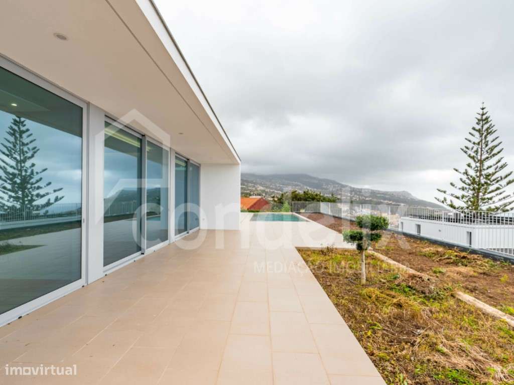 Moradia T4 Contemporânea Exclusiva | Estreito da Calheta - Grande imagem: 4/60