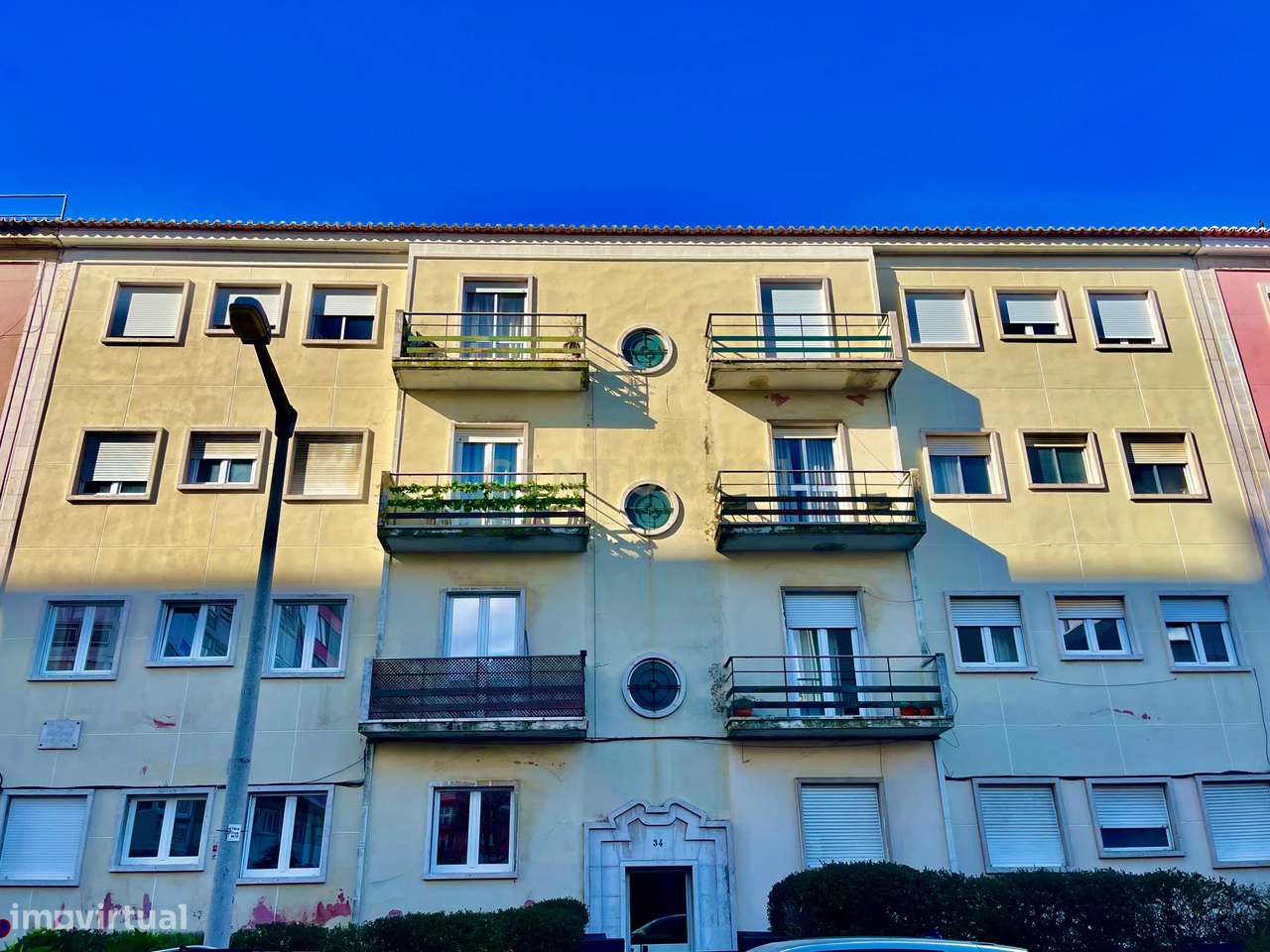 Arrenda-se Apartamento T4 em Alvalade –  Remodelado | Com Garagem + 1 - Grande imagem: 3/28