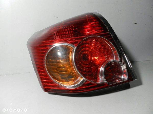 LAMPA PRAWA LEWA TYŁ TOYOTA AVENSIS T25 LIFT HB - 3