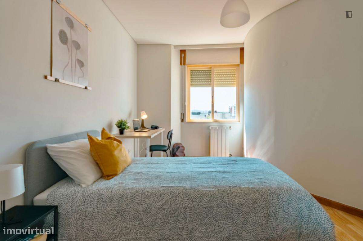 Quarto - localizado em Cedofeita Porto - Grande imagem: 5/8