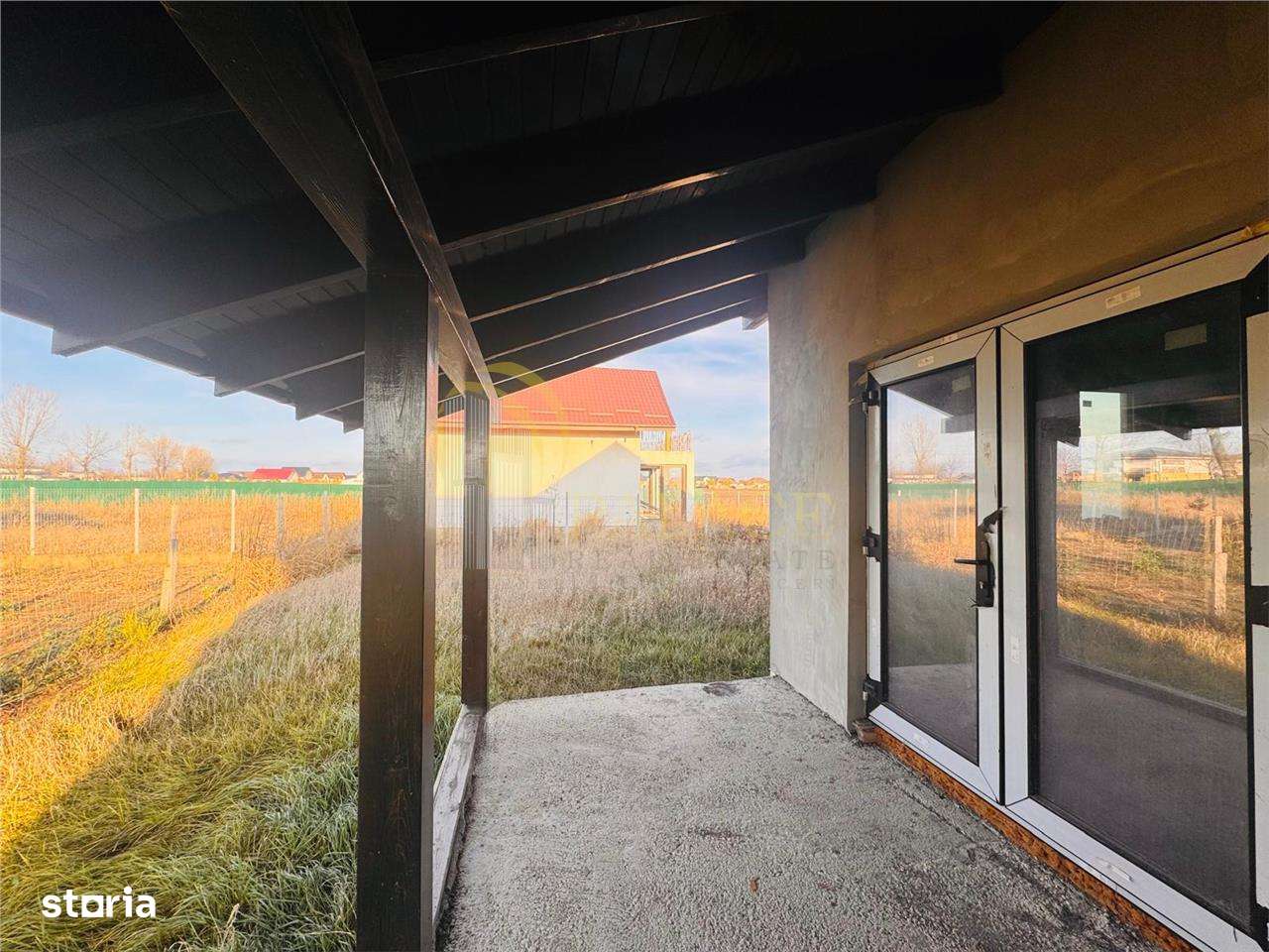 Casa individuala cu garaj si subsol 5 camere Vorovesti-13